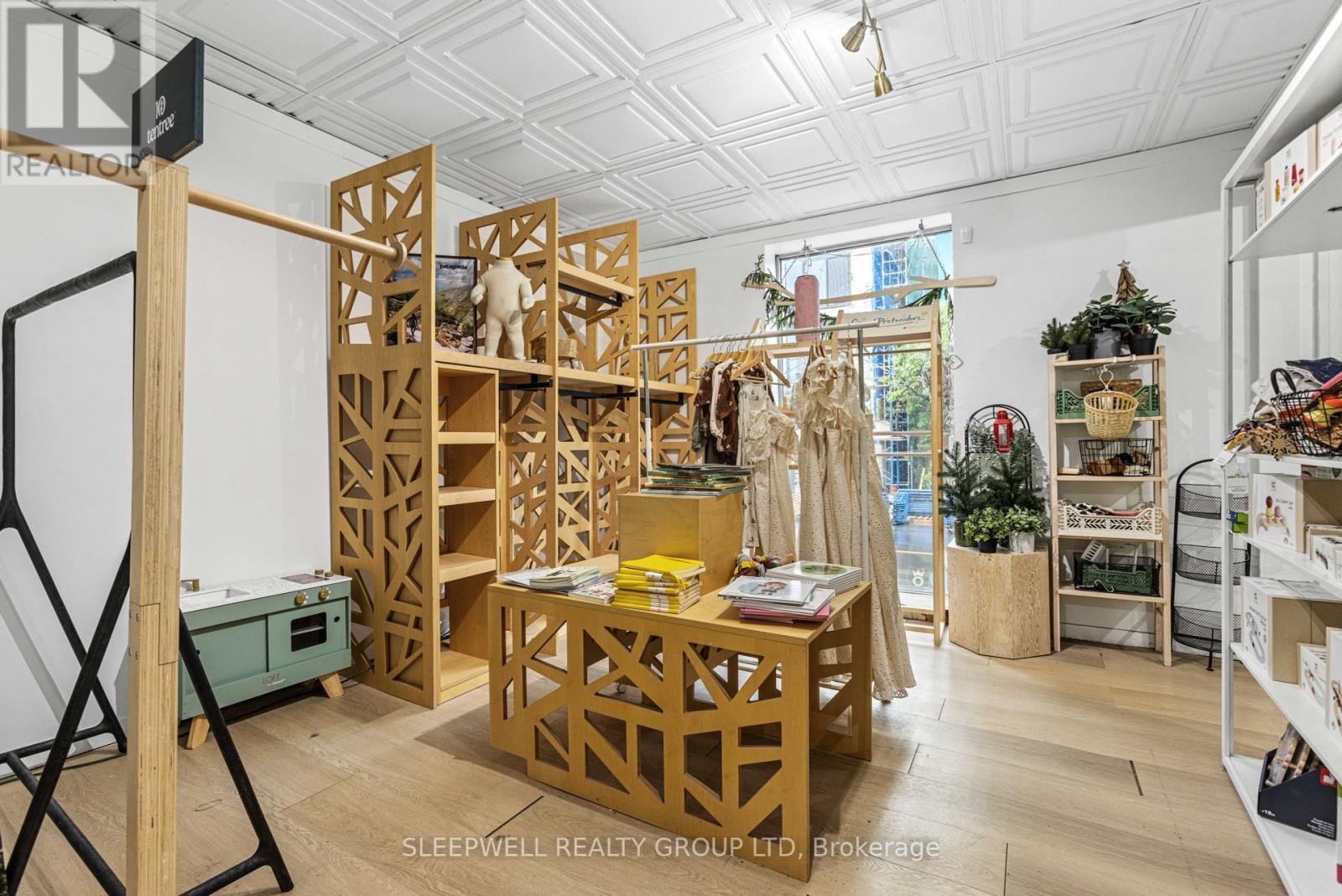 5 Hawthorne Avenue, Ottawa, ON