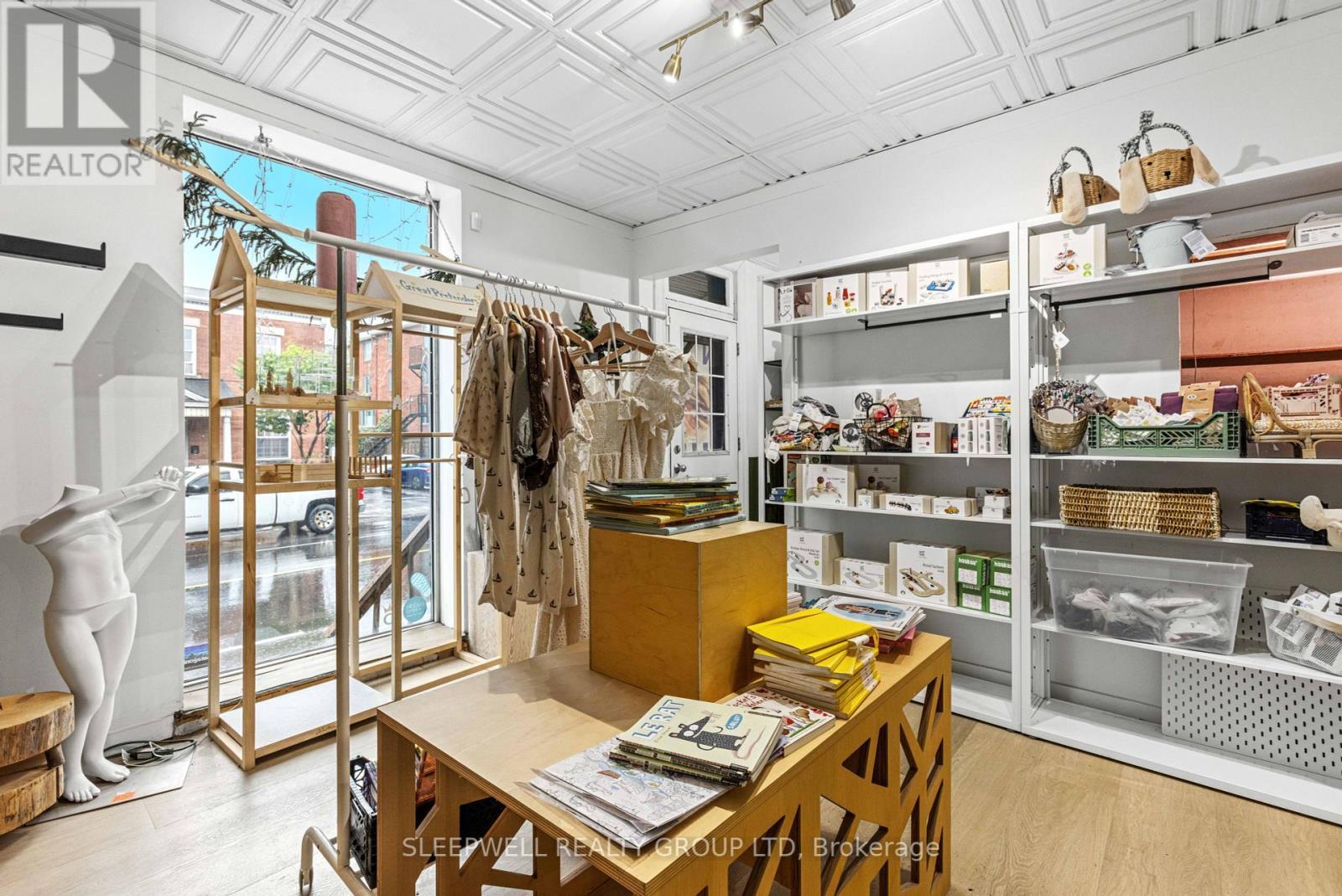 5 Hawthorne Avenue, Ottawa, ON