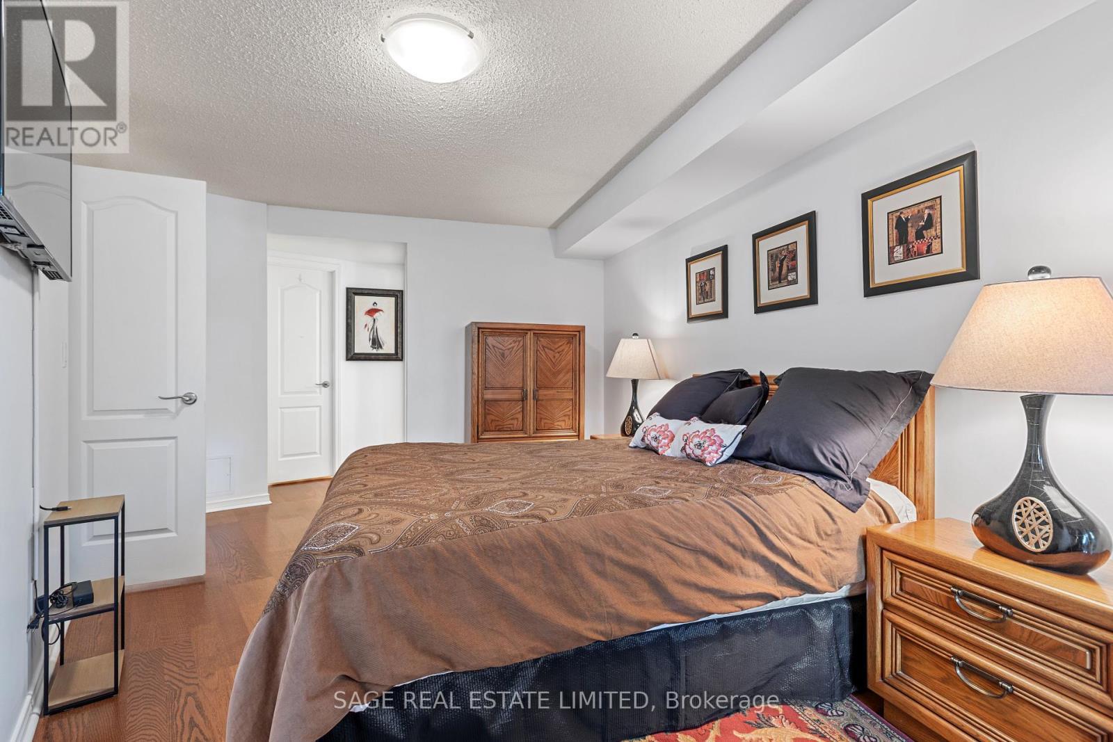 318 - 205 The Donway West Road, Toronto, ON - Indoor Photo Showing Bedroom
