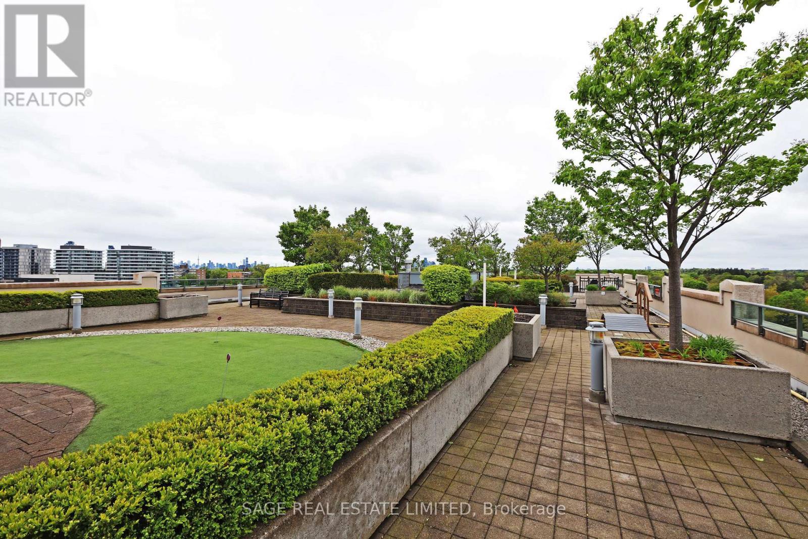 318 - 205 The Donway West Road, Toronto, ON - Outdoor