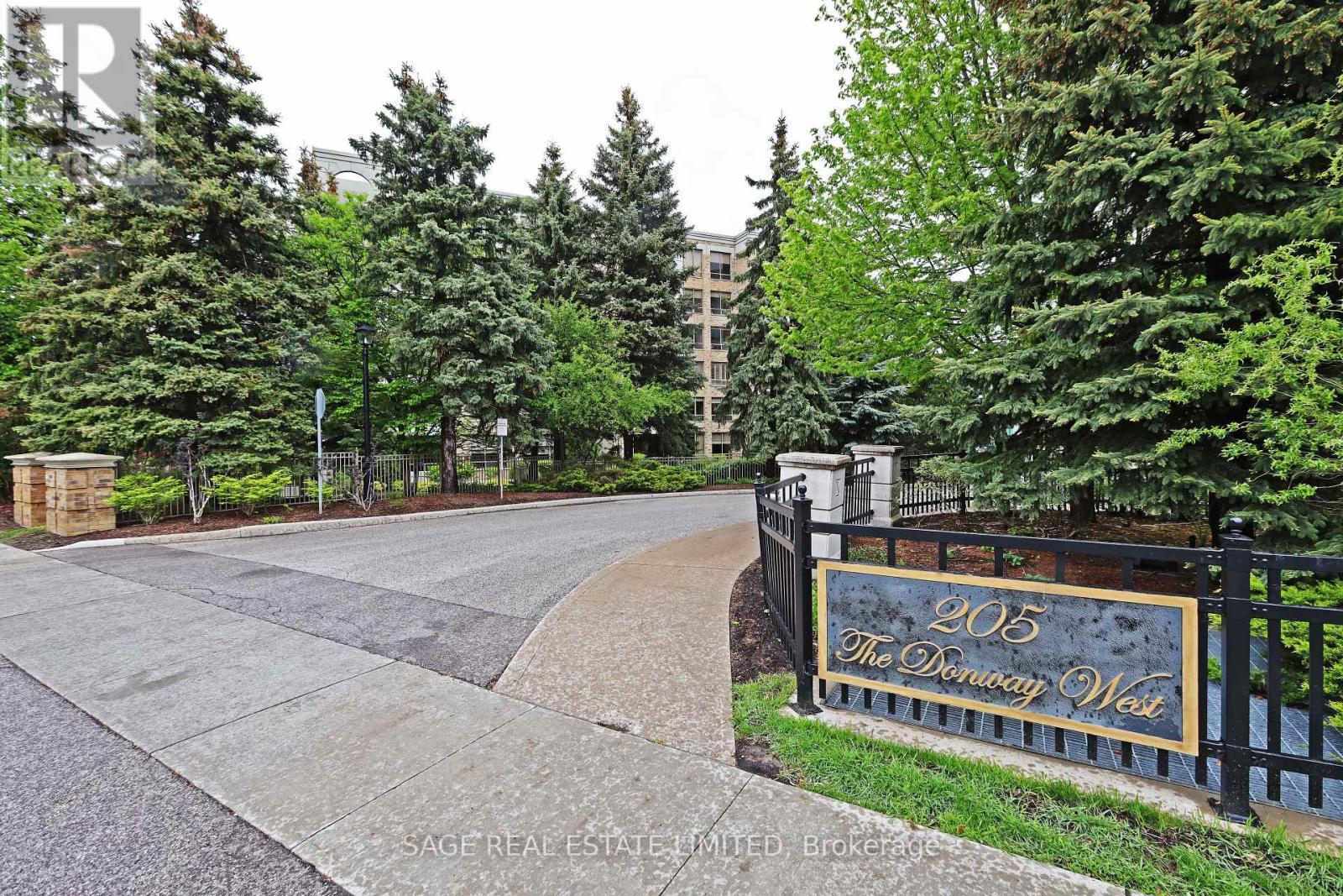 318 - 205 The Donway West Road, Toronto, ON - Outdoor