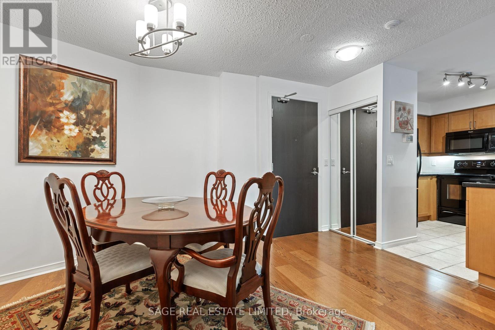 318 - 205 The Donway West Road, Toronto, ON - Indoor Photo Showing Dining Room