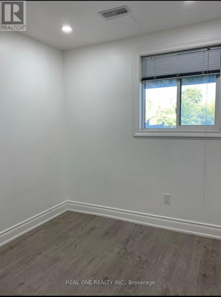 238 (Basment) Doubtfire Crescent, Markham, ON - Indoor Photo Showing Other Room