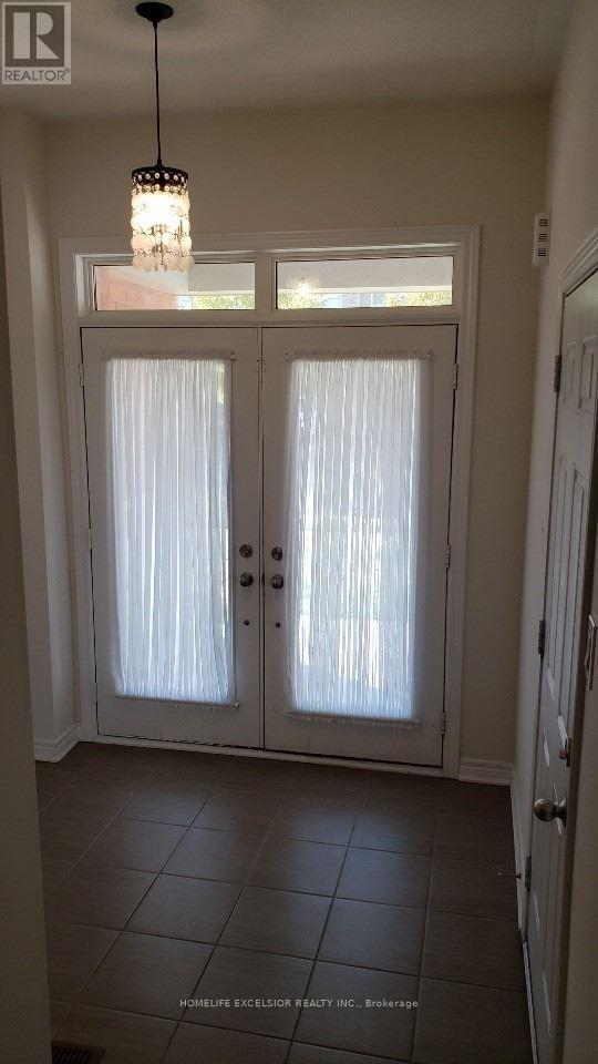 12 Black Locust Drive, Markham, ON - Indoor Photo Showing Other Room