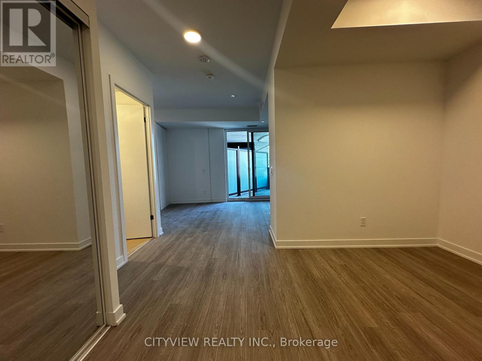 233 - 8188 Yonge Street, Vaughan, ON - Indoor Photo Showing Other Room