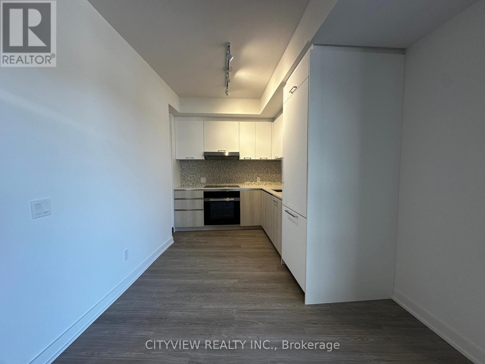 233 - 8188 Yonge Street, Vaughan, ON - Indoor Photo Showing Other Room