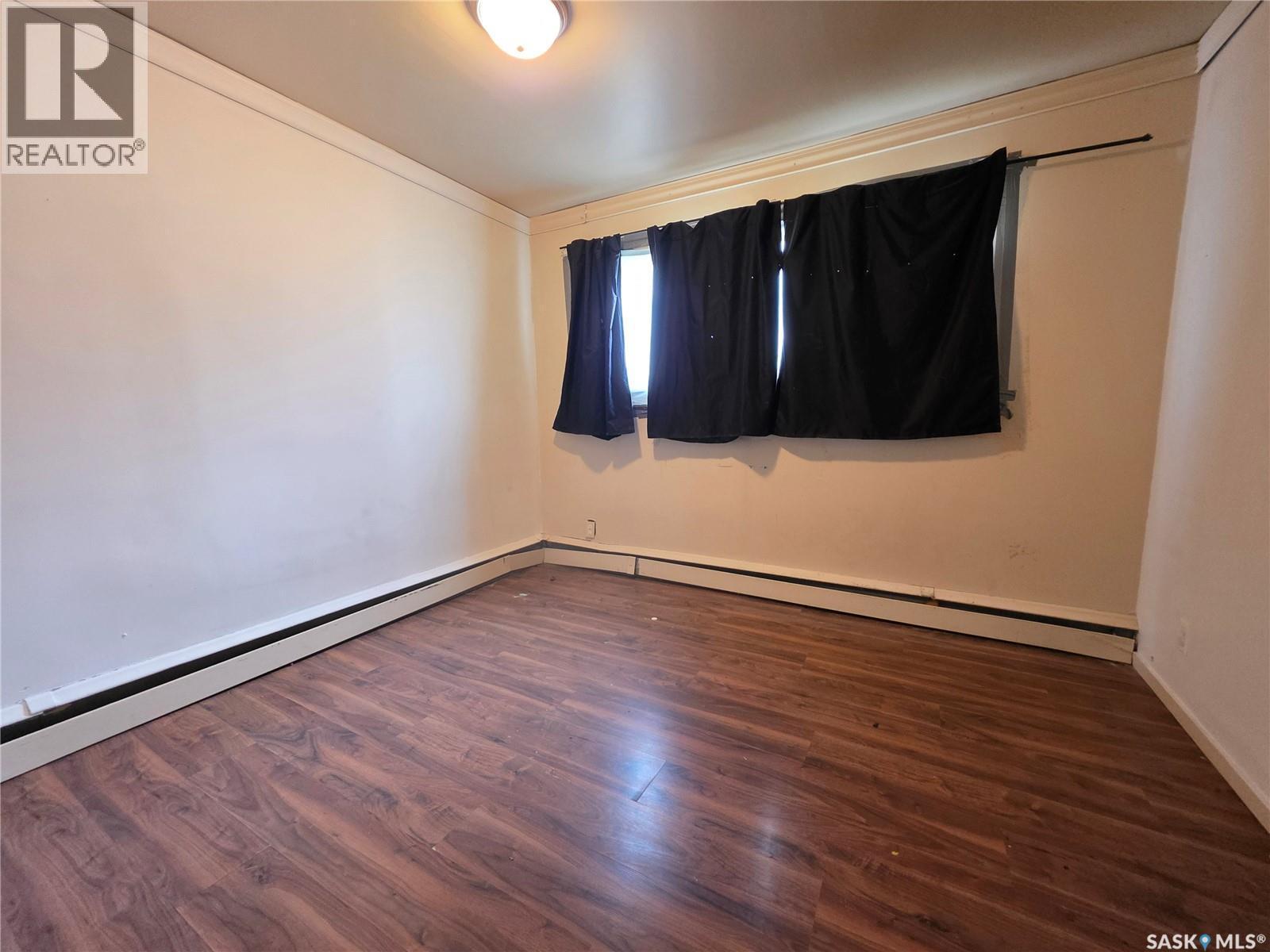 927 North Railway Street E, Swift Current, SK - Indoor Photo Showing Other Room