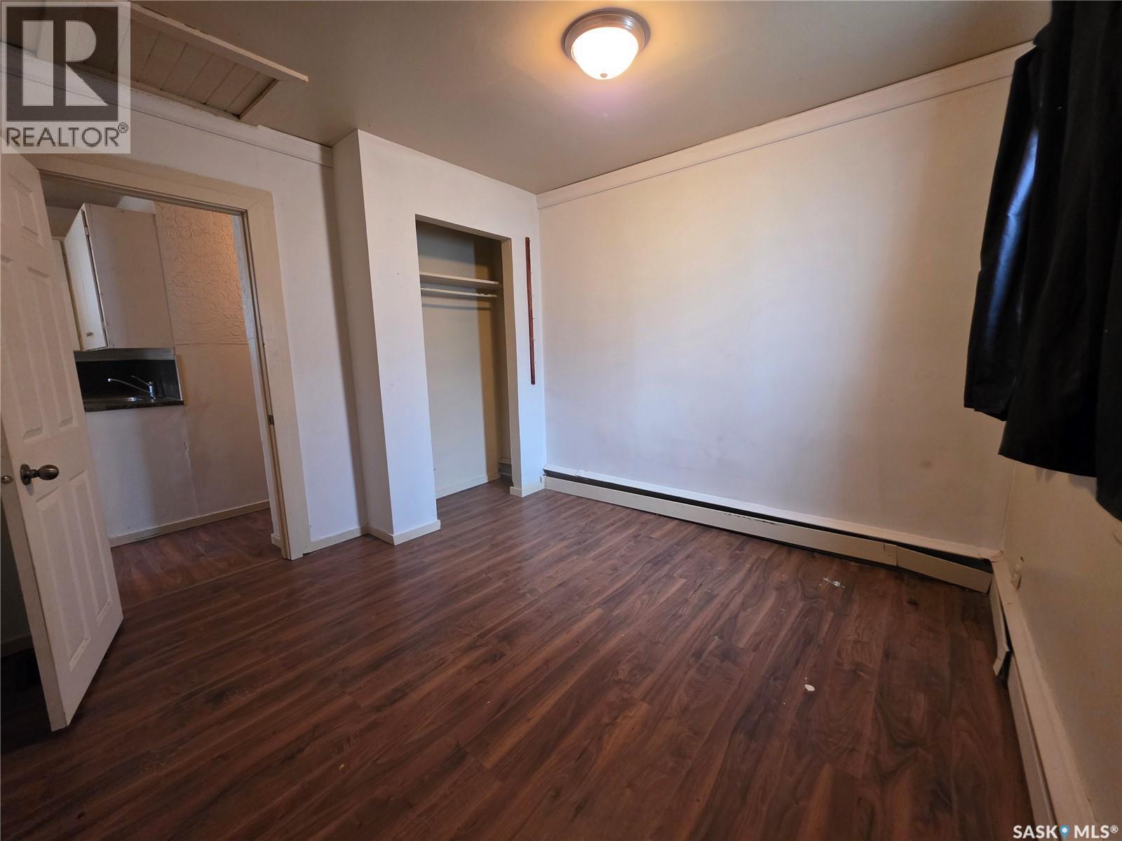 927 North Railway Street E, Swift Current, SK - Indoor Photo Showing Other Room