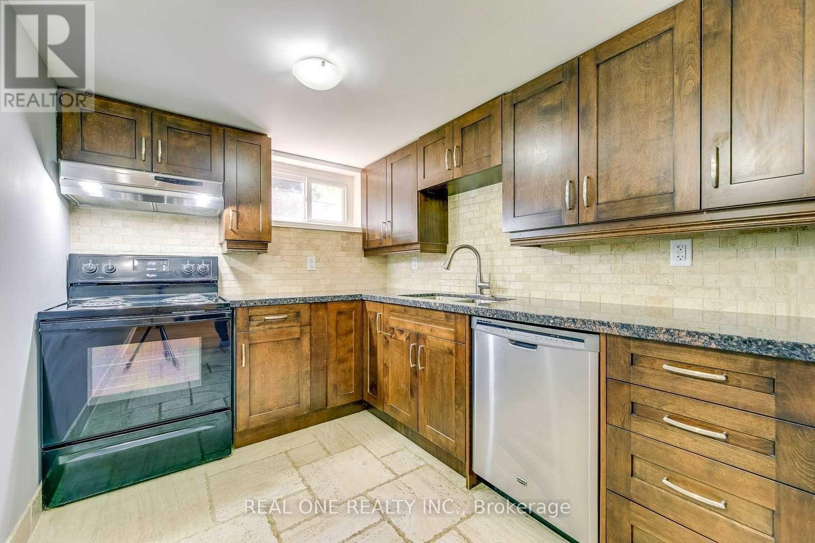 Lower - 2048 Edinburgh Drive, Burlington, ON - Indoor Photo Showing Kitchen