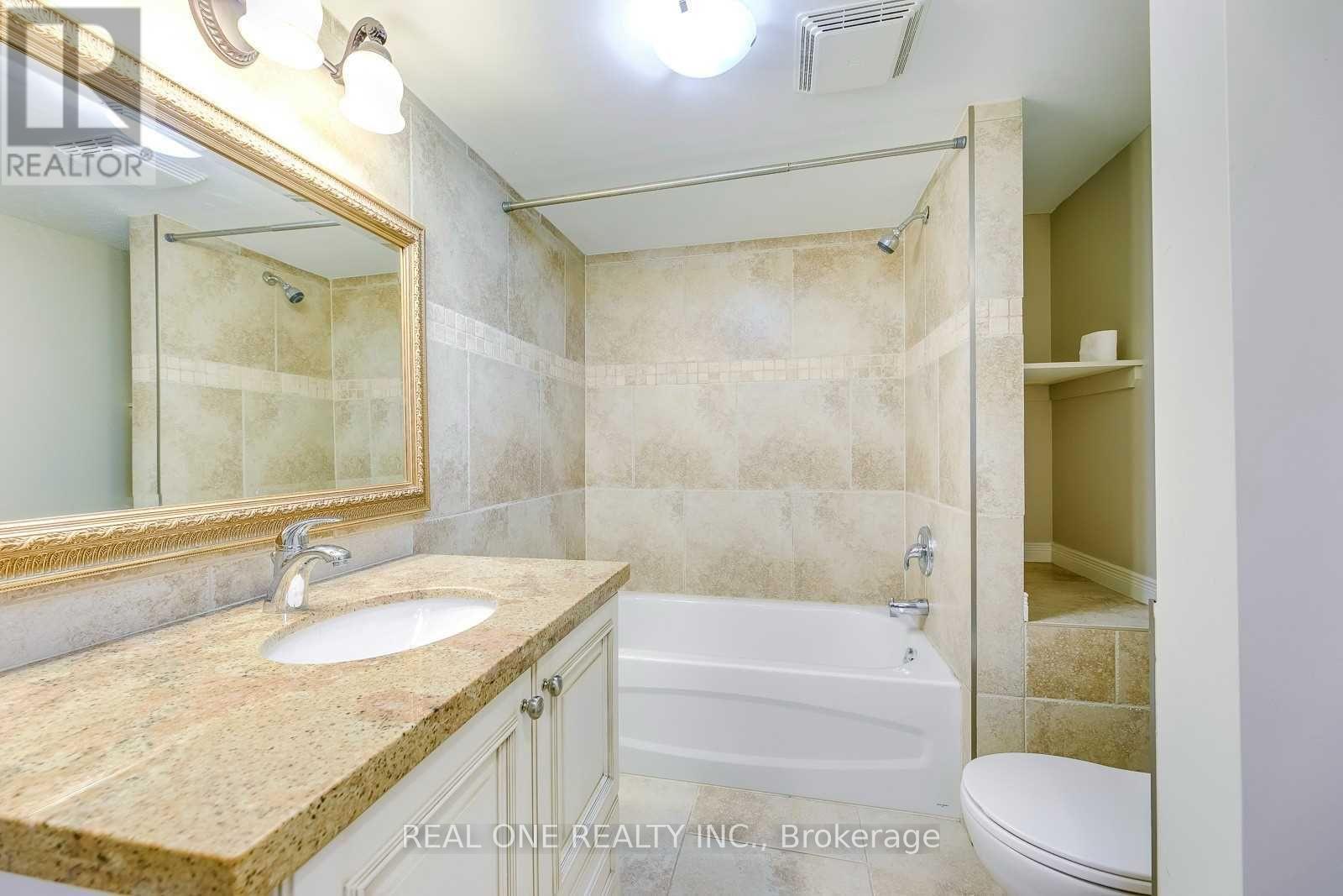 Lower - 2048 Edinburgh Drive, Burlington, ON - Indoor Photo Showing Bathroom