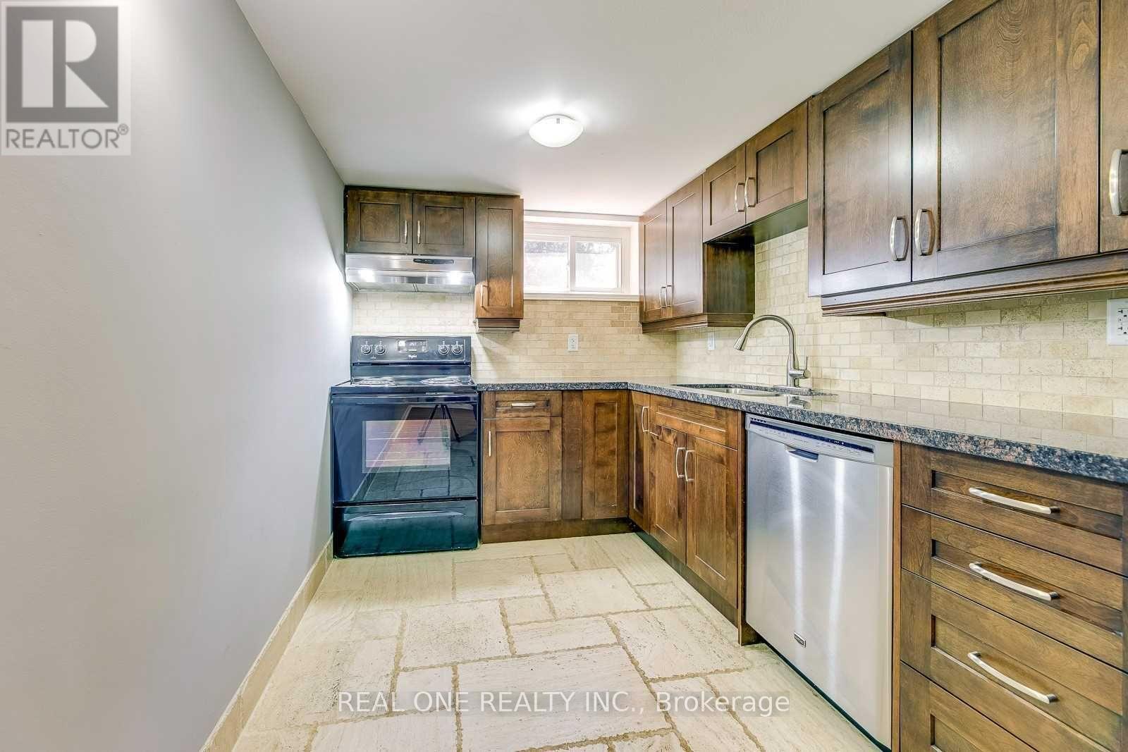 Lower - 2048 Edinburgh Drive, Burlington, ON - Indoor Photo Showing Kitchen