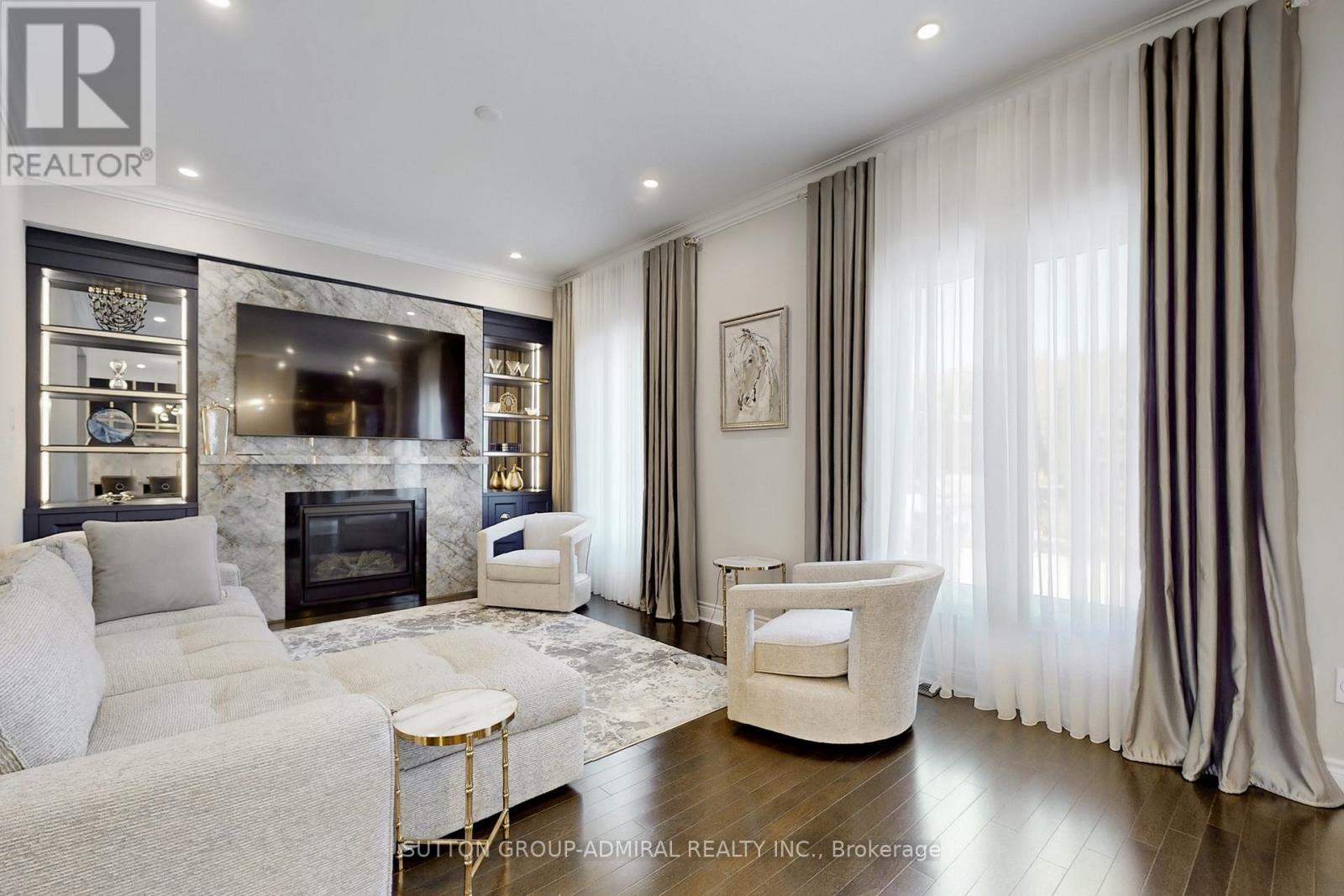 37 Cedarpoint Court, Vaughan, ON - Indoor Photo Showing Living Room With Fireplace