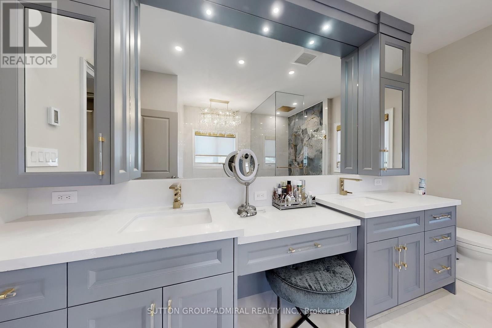 37 Cedarpoint Court, Vaughan, ON - Indoor Photo Showing Bathroom