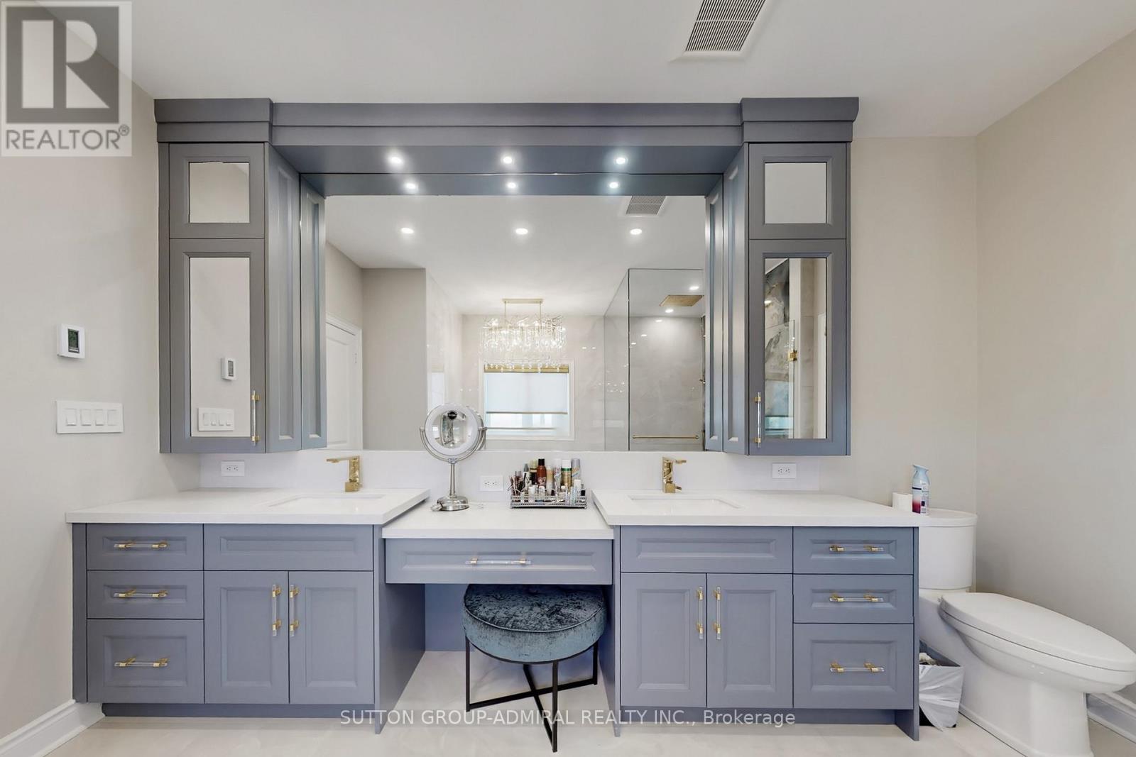 37 Cedarpoint Court, Vaughan, ON - Indoor Photo Showing Bathroom