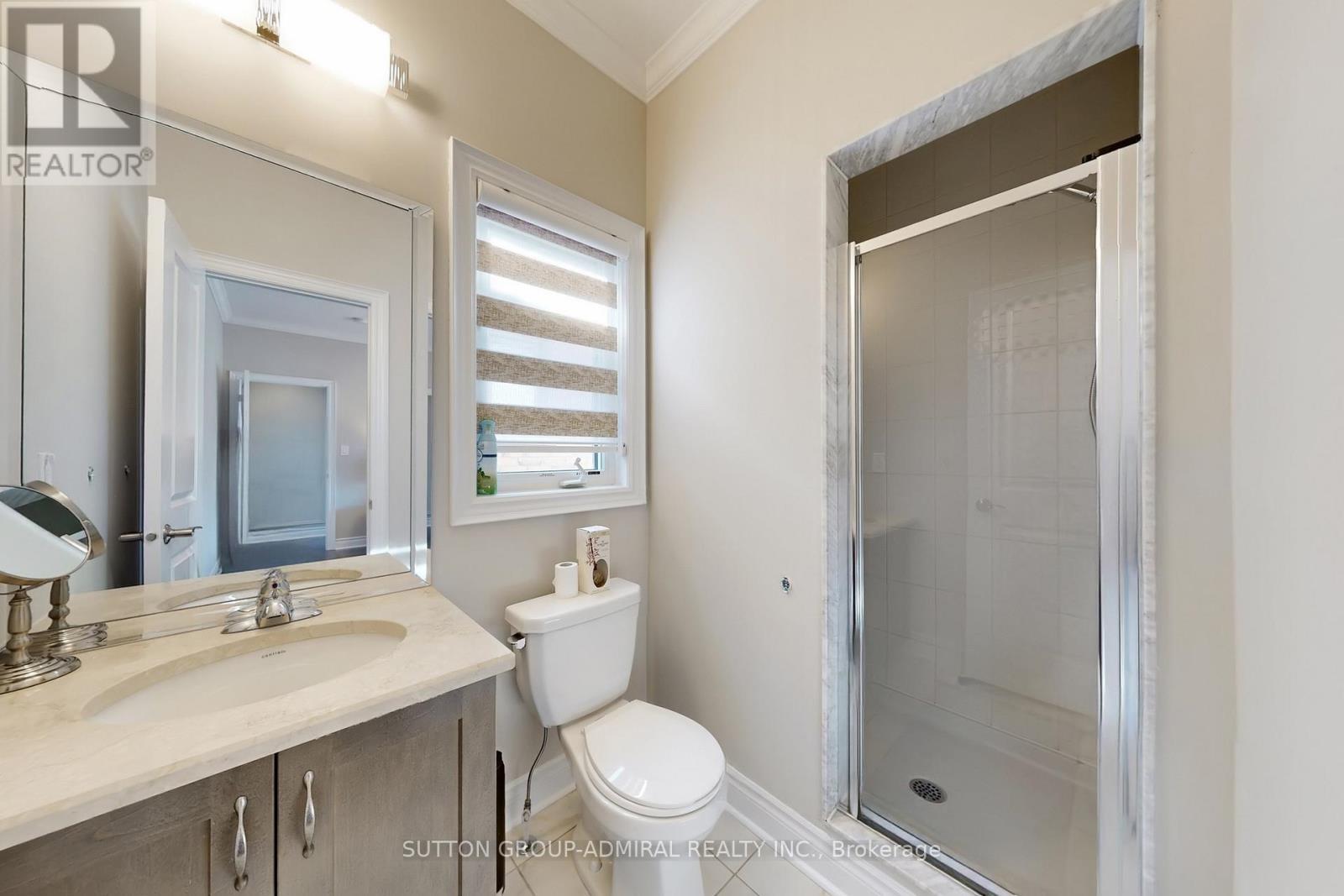 37 Cedarpoint Court, Vaughan, ON - Indoor Photo Showing Bathroom