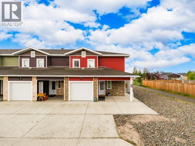 1-19 Bailey Place, Whitehorse, YT - Outdoor With Facade