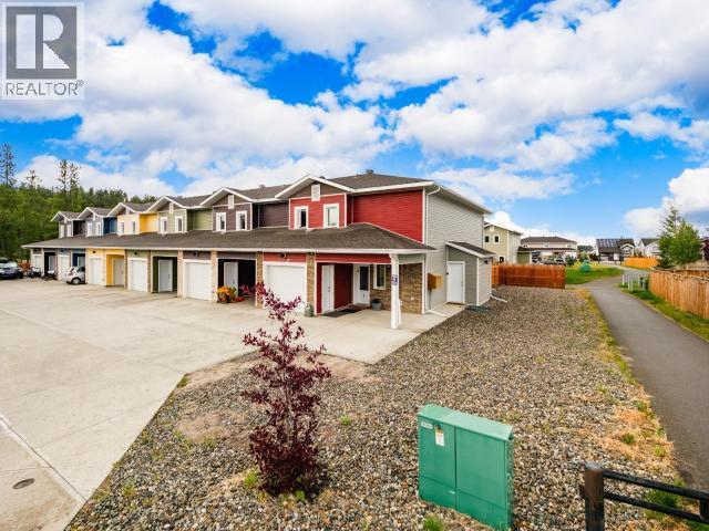 1-19 Bailey Place, Whitehorse, YT - Outdoor