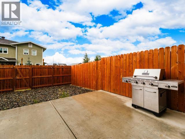 1-19 Bailey Place, Whitehorse, YT - Outdoor