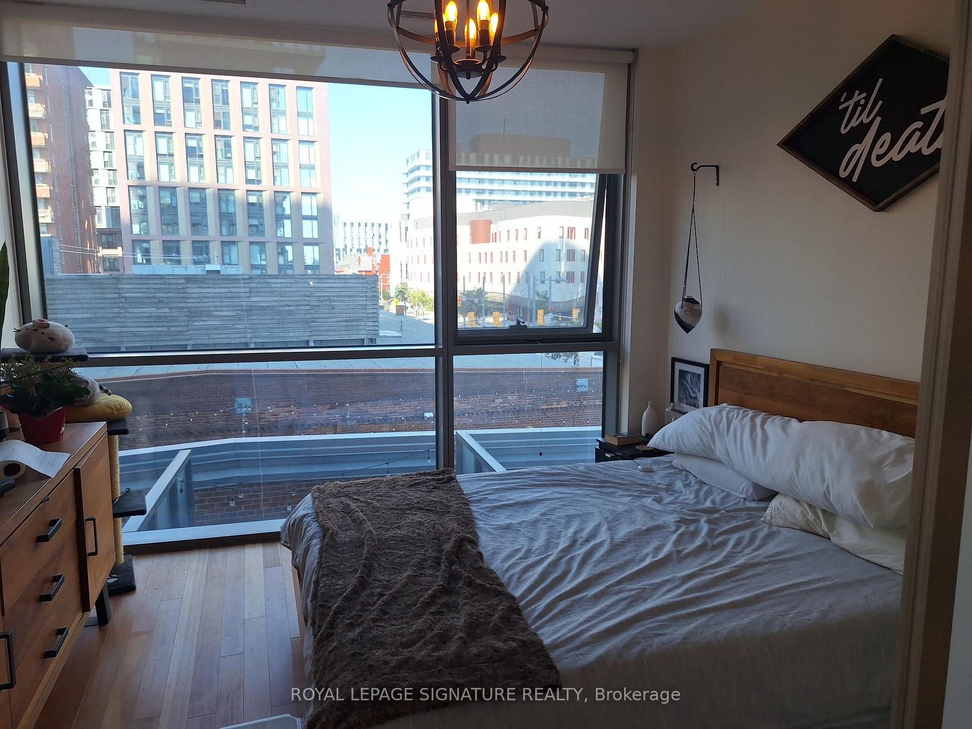 204-390 Cherry Street, Toronto, ON - Indoor Photo Showing Bedroom