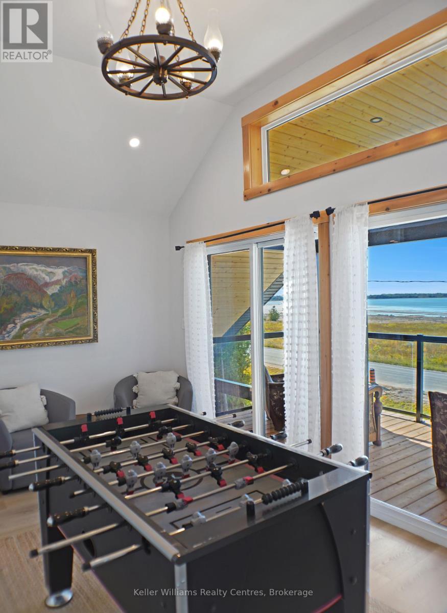 315 Shoreline Avenue, South Bruce Peninsula, ON - Indoor