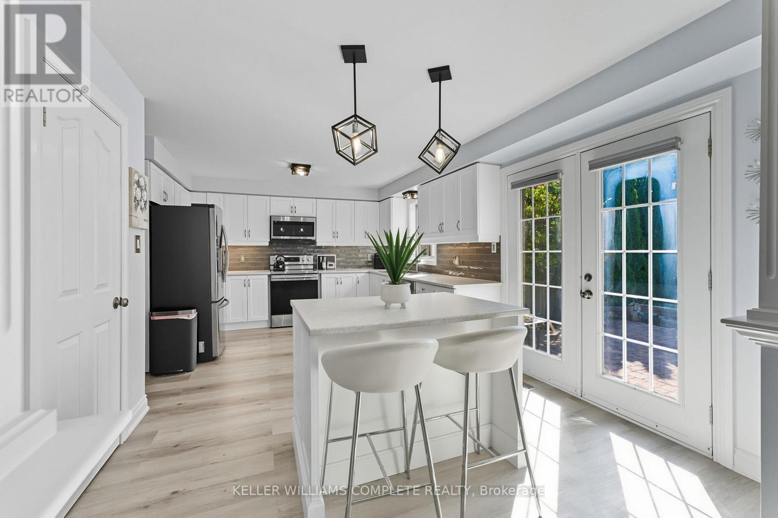 66 Suffolk Street, Hamilton, ON - Indoor