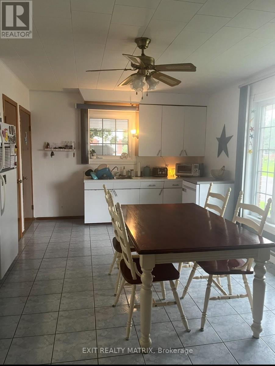 144 Bond Street, Champlain, ON - Indoor