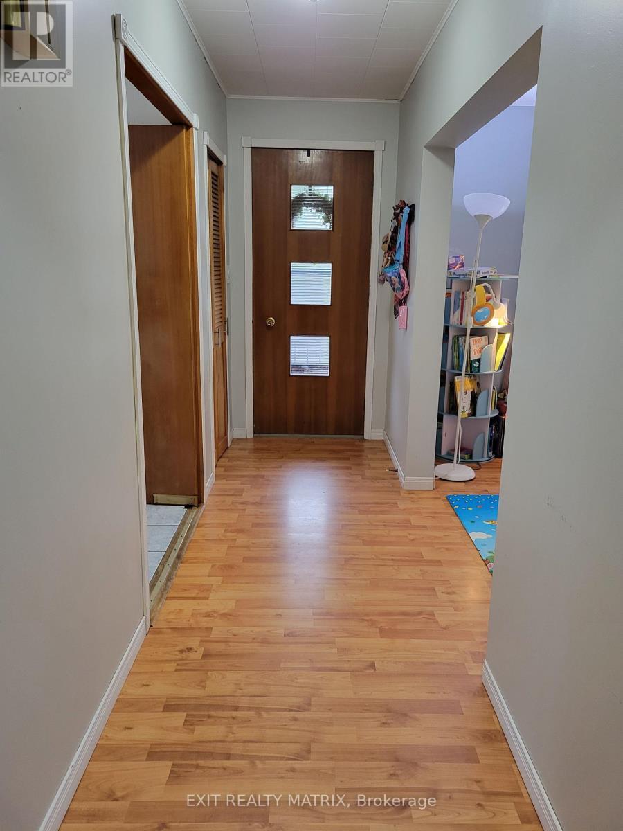 144 Bond Street, Champlain, ON - Indoor Photo Showing Other Room