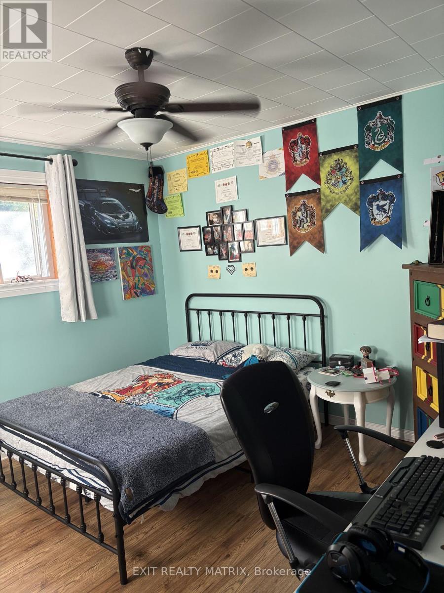 144 Bond Street, Champlain, ON - Indoor Photo Showing Bedroom