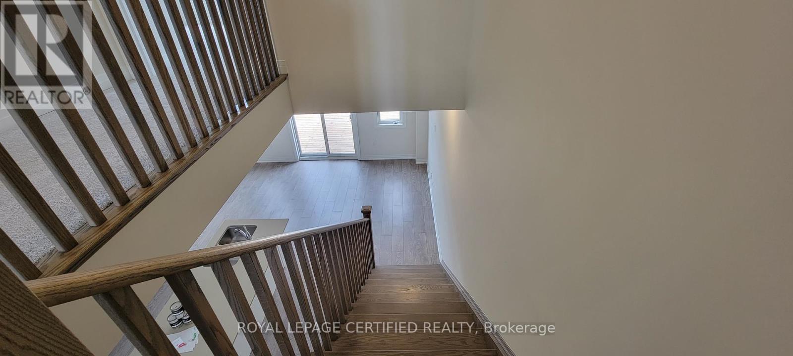 31 Cherry Hill, Barrie, ON - Indoor Photo Showing Other Room