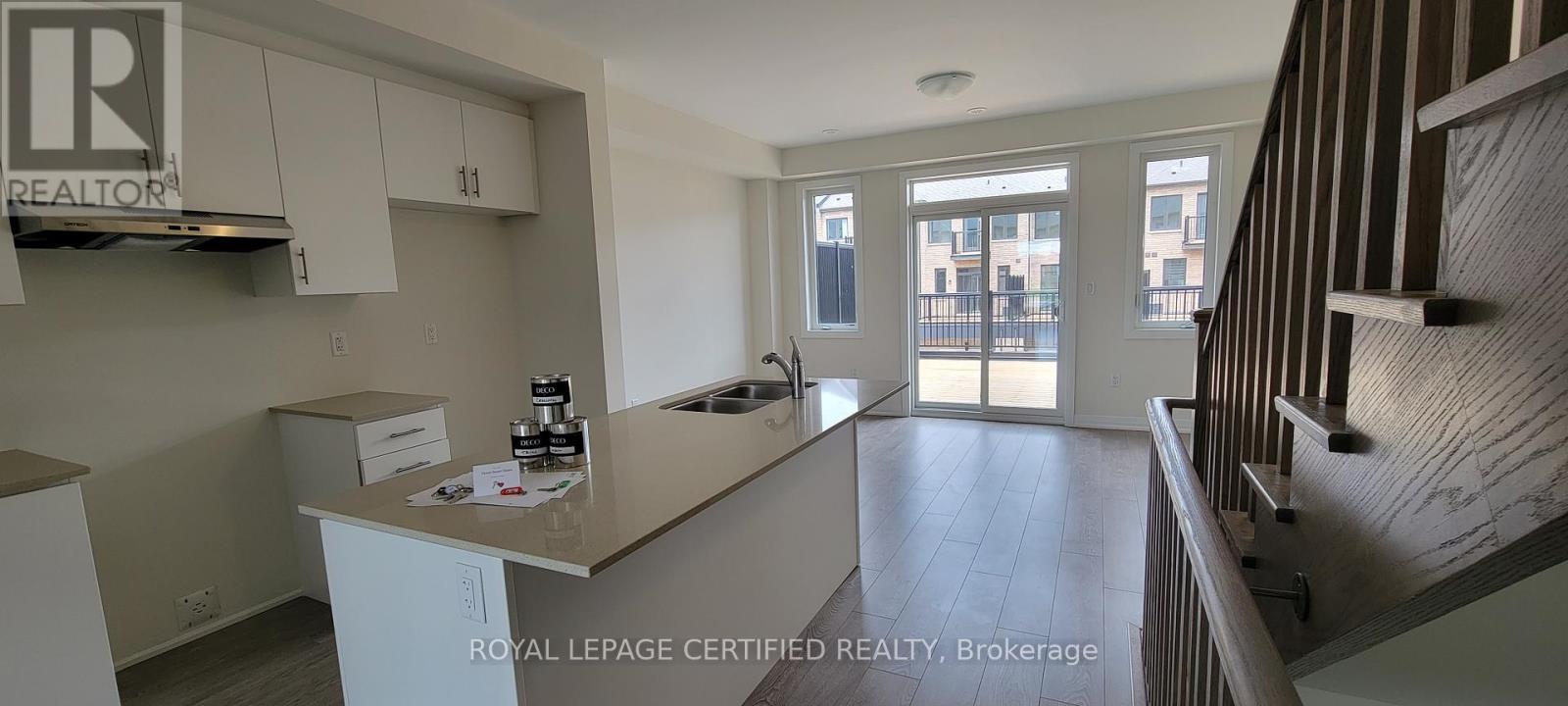 31 Cherry Hill, Barrie, ON - Indoor