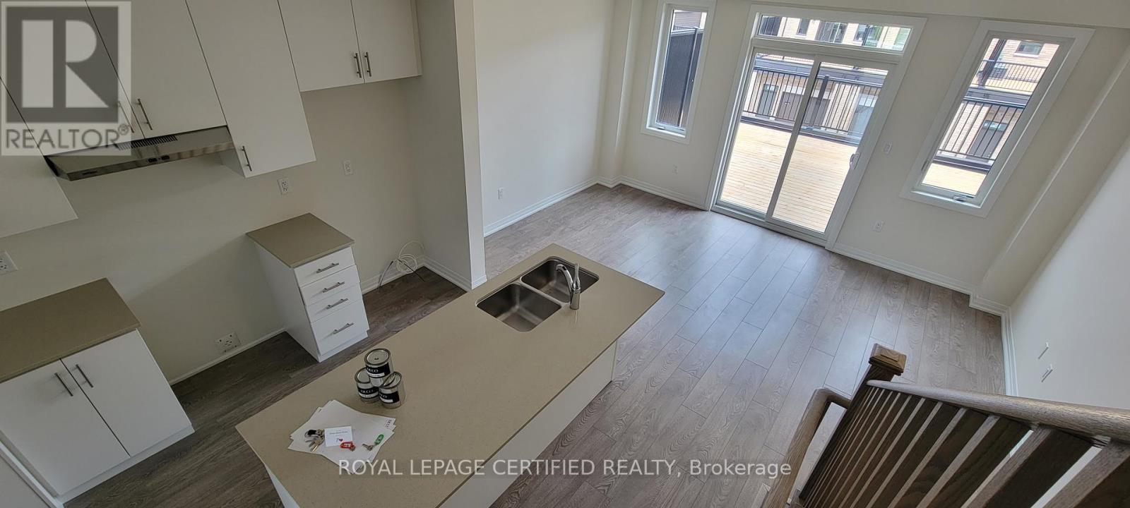 31 Cherry Hill, Barrie, ON - Indoor Photo Showing Other Room