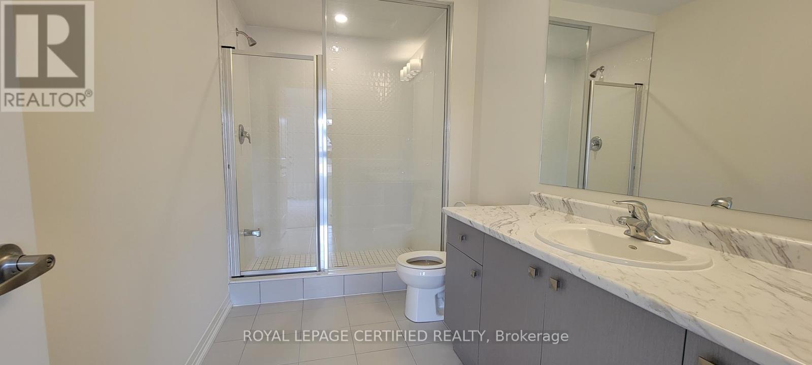31 Cherry Hill, Barrie, ON - Indoor Photo Showing Bathroom