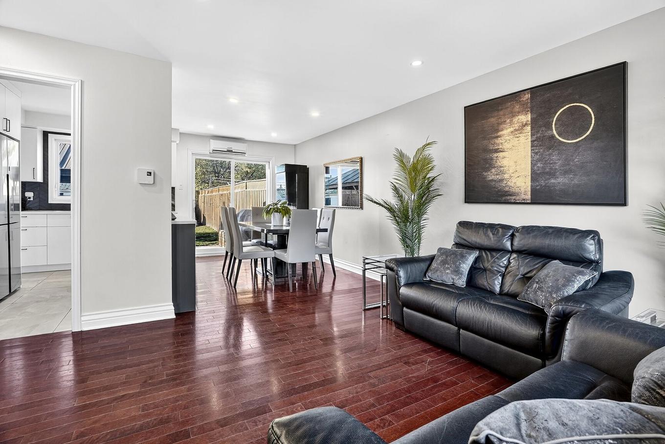 Overall view - 4127 Rue Fafard, Laval (Chomedey), QC - Indoor Photo Showing Living Room