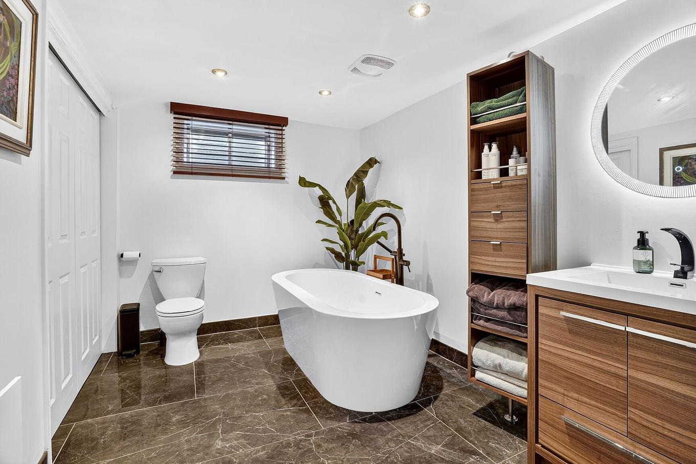 Bathroom - 4127 Rue Fafard, Laval (Chomedey), QC - Indoor Photo Showing Bathroom