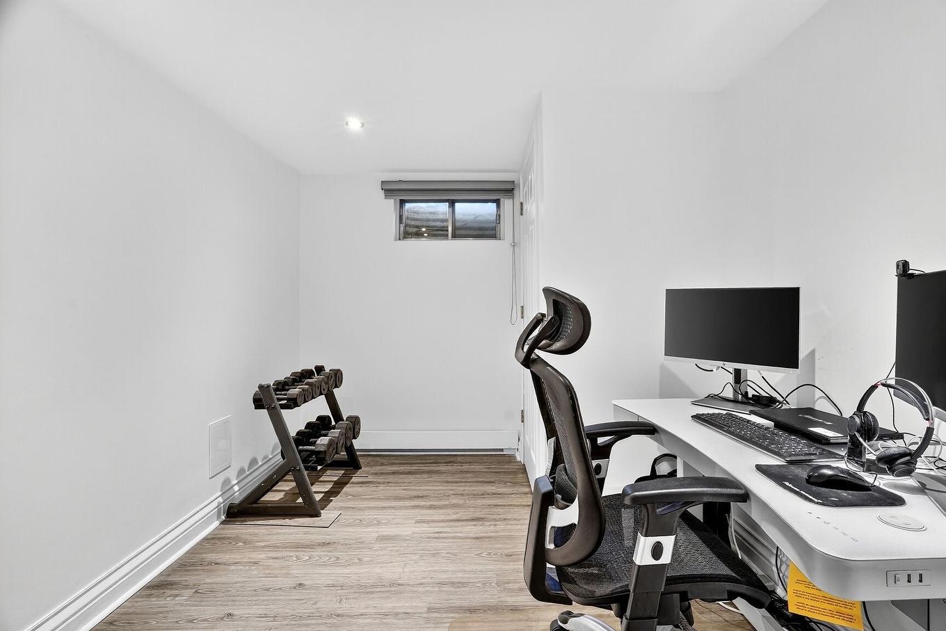 Office - 4127 Rue Fafard, Laval (Chomedey), QC - Indoor Photo Showing Office