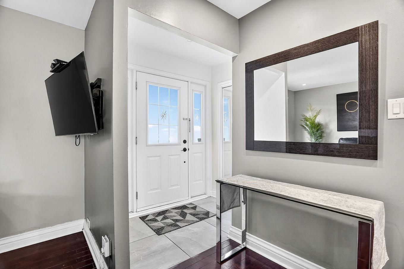 Hall - 4127 Rue Fafard, Laval (Chomedey), QC - Indoor Photo Showing Other Room