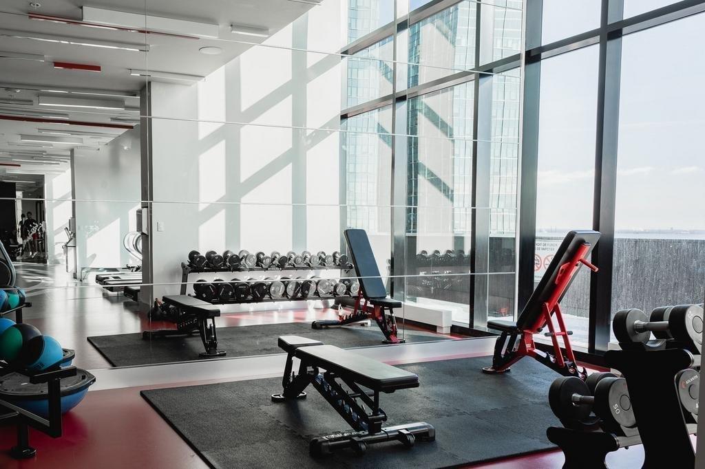 Common room - 2809-1288 Av. Des Canadiens-De-Montréal, Montréal (Ville-Marie), QC - Indoor Photo Showing Gym Room