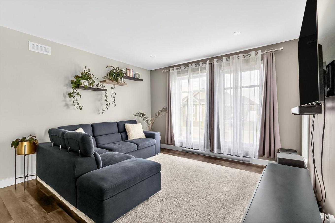 Living room - 1588 170E Rue, Saint-Georges, QC - Indoor Photo Showing Living Room