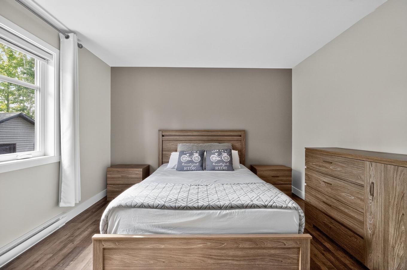 Primary bedroom - 1588 170E Rue, Saint-Georges, QC - Indoor Photo Showing Bedroom