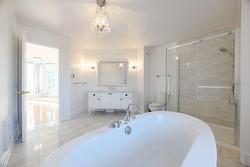 Salle de bains attenante à la CCP -