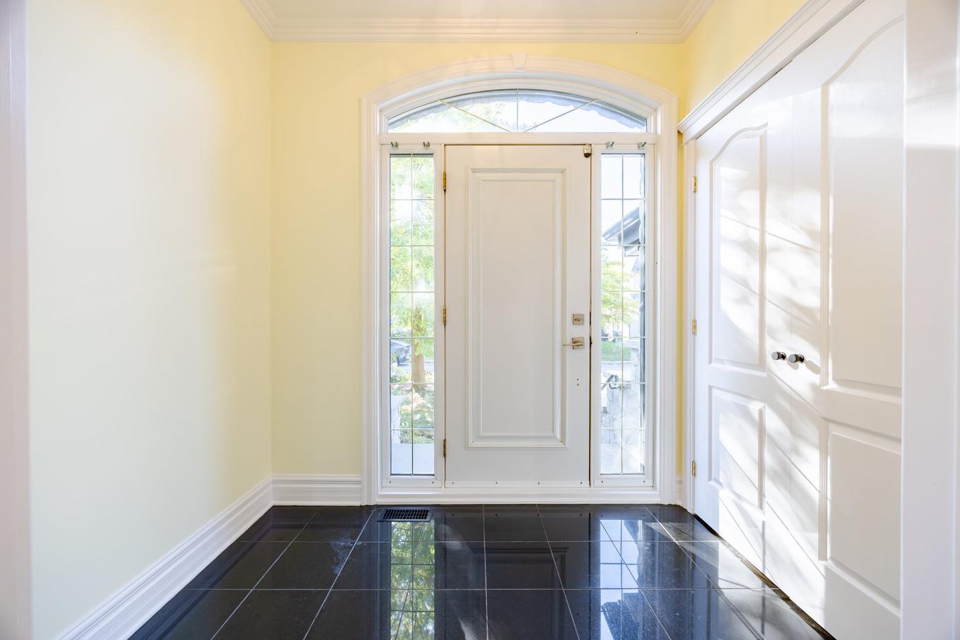 Hall d'entrée/Vestibule - 4893 Rue Du Persan, Montréal (Pierrefonds-Roxboro), QC - Indoor Photo Showing Other Room