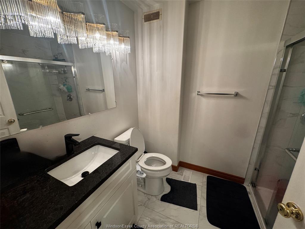 Upper-4625 Bunker Avenue, Windsor, ON