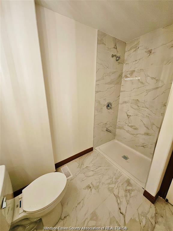 Upper-4625 Bunker Avenue, Windsor, ON