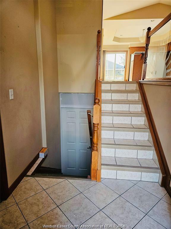 Upper-4625 Bunker Avenue, Windsor, ON