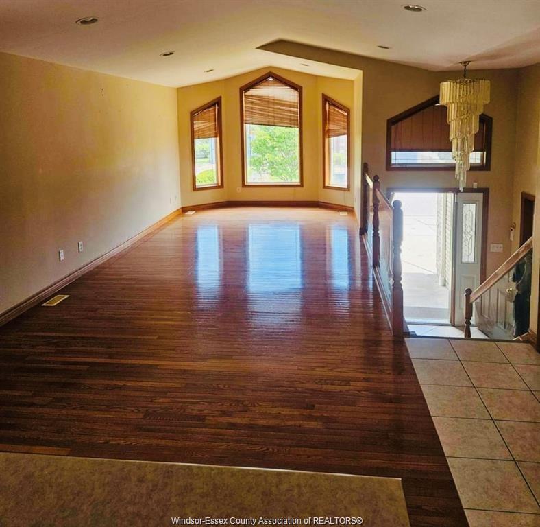 Upper-4625 Bunker Avenue, Windsor, ON