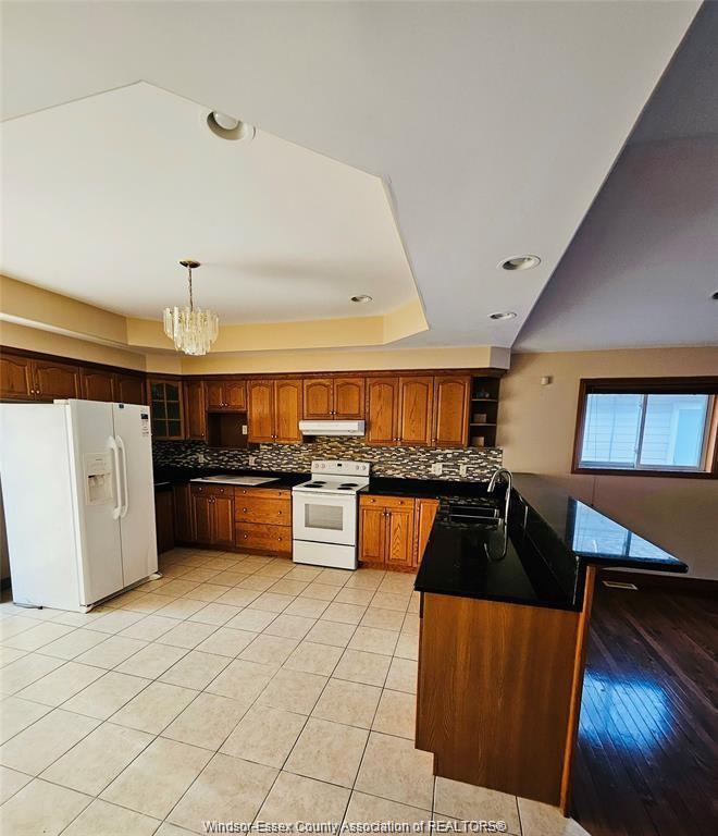 Upper-4625 Bunker Avenue, Windsor, ON