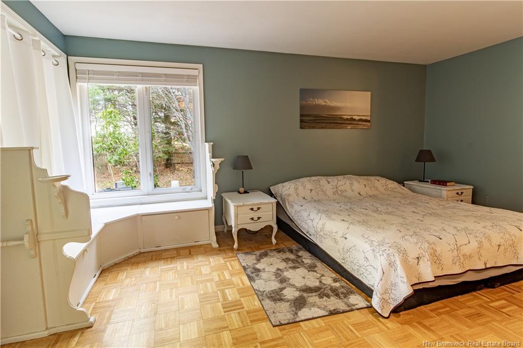 45 Tavener, Picadilly, NB