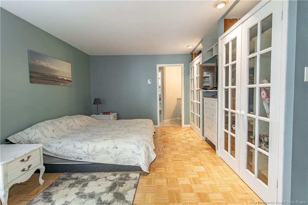 45 Tavener, Picadilly, NB