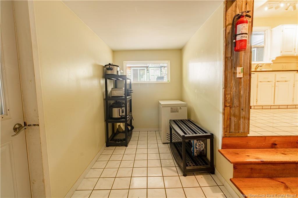 45 Tavener, Picadilly, NB