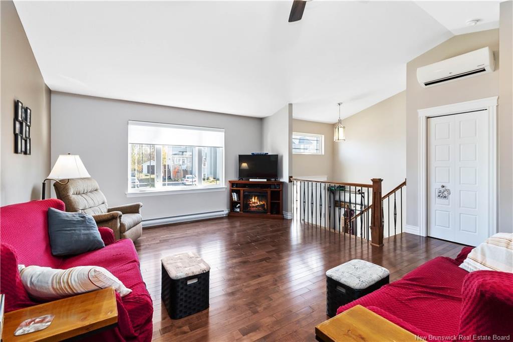 35 Holland Dr, Moncton, NB